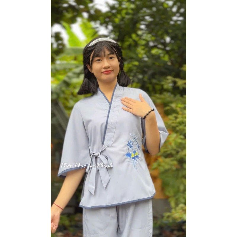 トゥエカイン 伝統衣装 レディースベトナム寺院服 刺繍リボン ケイト生地 24-34号