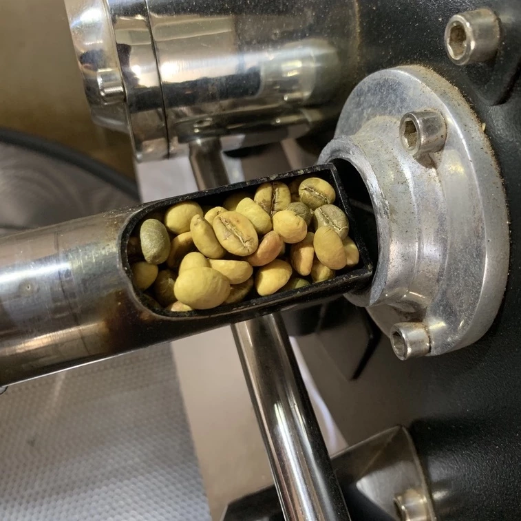 ベトナム産 ロブスタハニーコーヒー豆 1000g （ホールビーン） | 100%純粋・深煎り | 濃厚な香りと味わい、本格フィンコーヒーに