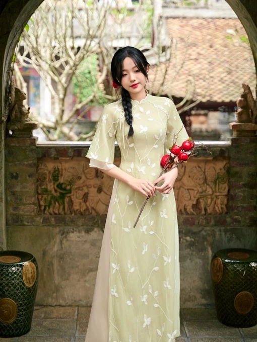 YOONA ライムグリーン 花柄 ショートスリーブ アオザイ セット - YD26B269