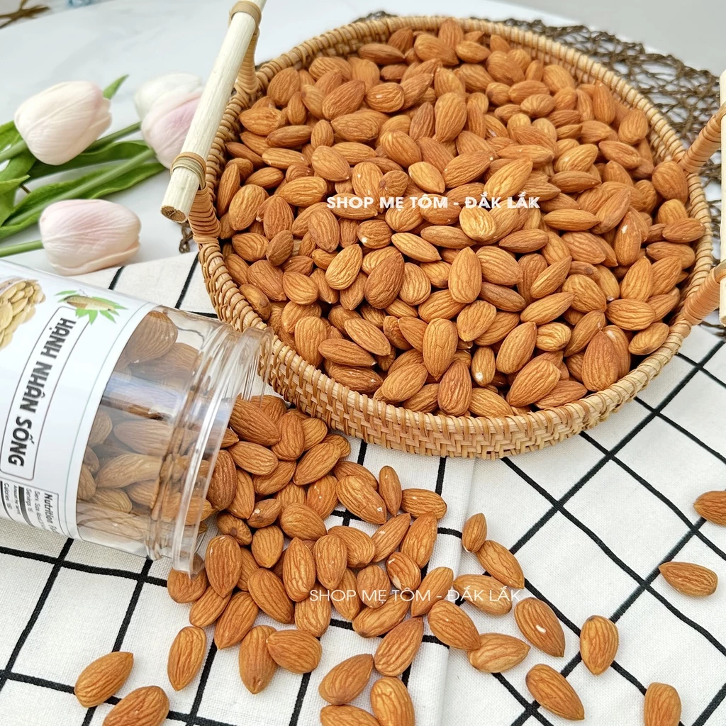 ジップ付き袋 250g 生アーモンド (ローアーモンド) - ナッツミルク、グラノーラ、お菓子作りに