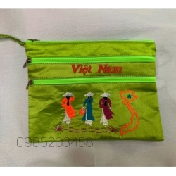 ベトナム雑貨 刺繍財布 ベトナム風景と女性