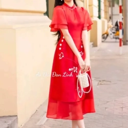 ベトナム衣装 アオザイ 花柄 赤色のシルクドレス Ao Dai Dan Linh