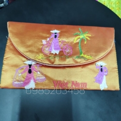 ベトナム雑貨 刺繍されたシルクのハンドバッグ ギフト用