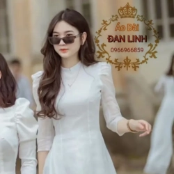 ベトナム衣装 アオダイ 白色の ロングドレス 2023年モデル Ao Dai Dan Linh