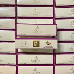 チョコレートスクエア  ギフトボックス 21個入り 世界最高のチョコ 105g GODIVA